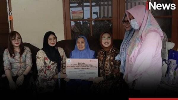 Kemensos Beri Bantuan kepada Putri Pahlawan Nasional Kusumah Atmaja