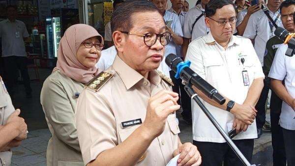 Pramono Bakal Rebranding dan Cegah Nama Titipan di Jajaran Direksi Bank DKI Pramono Bakal Rebranding dan Cegah Nama Titipan di Jajaran Direksi Bank DKI