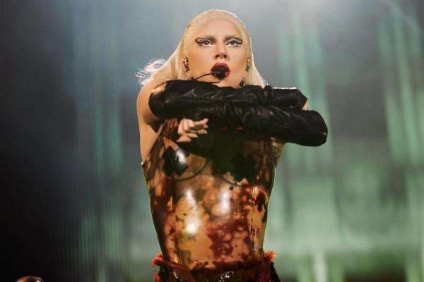 Fans yang Serang Ariana Grande di Singapura, Didepak dari Konser Lady Gaga