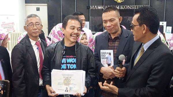 Roy Suryo Cs Uji Materi soal Pencemaran Nama Baik dan Fitnah ke MK