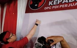 Kader PDIP Kota Bandung Cap Jempol Darah Dukung Kembali Megawati Soekarnoputri