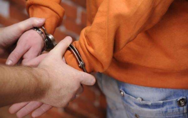 Pencurian Motor Gagal! Dua Pelaku Kabur Tertangkap, Bonyok Dihajar Massa