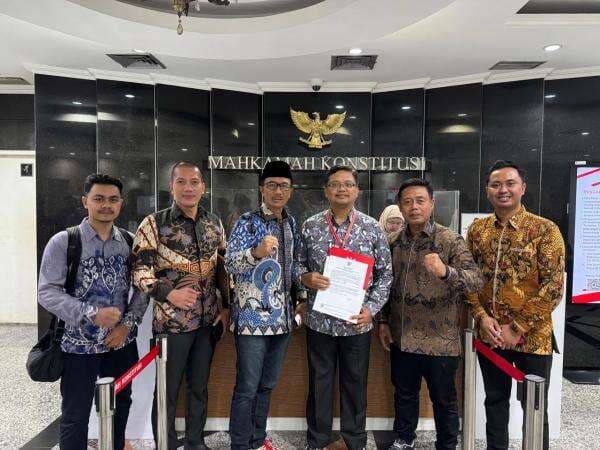 Tim Hukum Khofifah-Emil Tantang Tim Risma-Gus Hans Tunjukkan Bukti Manipulasi Suara Pilgub Jatim