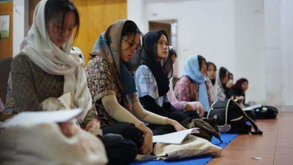 Ratusan Pelajar Katolik SMA Santo Yakobus Jakarta Ikuti Kuliah Subuh di Pesantren Darussalam Ciamis