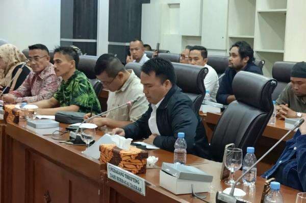 Ngadu ke DPR, Pedagang Thrifting Keberatan Dianggap Ganggu UMKM