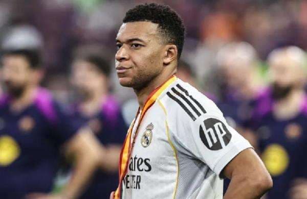 Viral Kylian Mbappe Ajak Rekan Setim Tolak Beri Guard of Honour ke Barcelona usai Kekalahan Madrid