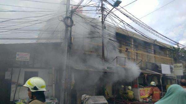 Kebakaran Landa Rumah Makan di Kemanggisan Jakbar