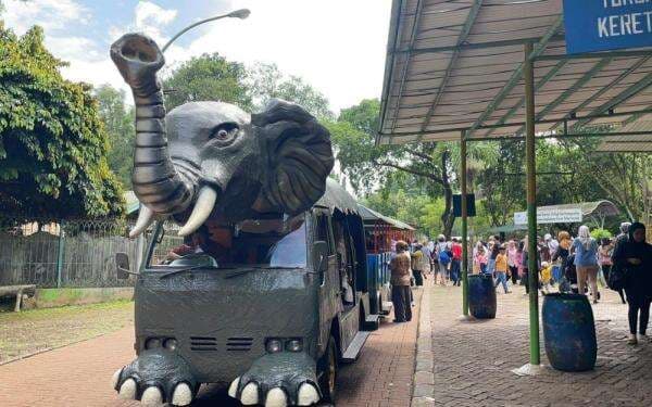 Libur Nataru, 7.000 Wisatawan Padati Taman Margasatwa Ragunan Jumat Pagi