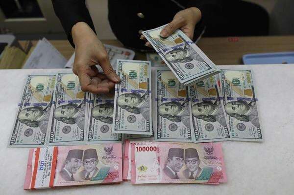 Rupiah Hari Ini Ditutup Melesat ke Rp16.771 per Dolar AS, Ini Pendorongnya