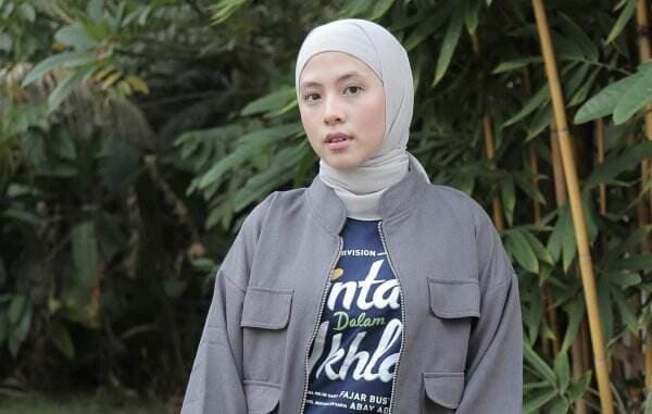 Adhisty Zara&nbsp;Berhijab karena Promo Film, Tapi Kini Mulai Nyaman