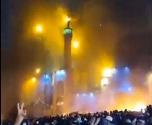 Demonstran Bakar Puluhan Masjid di Iran, Khamenei Tuduh AS Terlibat