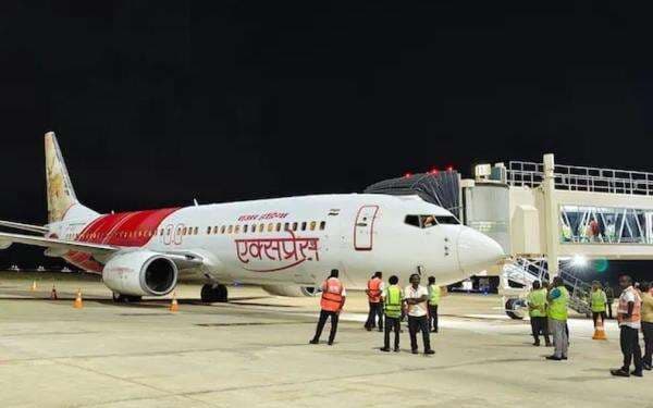 Parah! Pria Ini Kencingi Penumpang Pesawat Kelas Bisnis Parah! Pria Ini Kencingi Penumpang Pesawat Kelas Bisnis