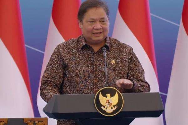 Airlangga Ungkap Tarif Trump Bikin Ketidakpastian Ekonomi Melonjak Airlangga Ungkap Tarif Trump Bikin Ketidakpastian Ekonomi Melonjak