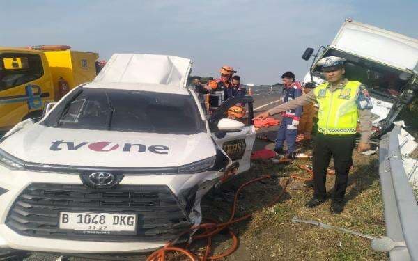 Kecelakaan Tragis di Jalan Raya Pemalang Mobil Kijang Xenia Milik TV-0ne, Tiga Meninggal Dunia