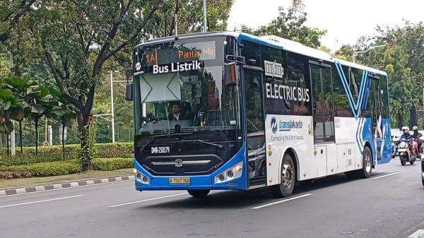 Viral Penumpang Diduga Masturbasi di Bus Transjakarta, Pelaku Ditangkap