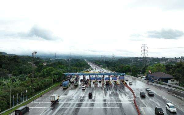 Sebanyak 2,4 Juta Kendaraan Lintasi Tol Regional Nusantara di H-3 Tahun Baru