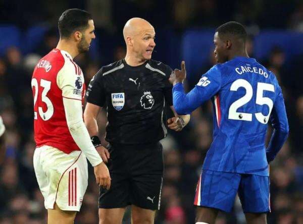 Selamat dari Insiden Mengerikan di Laga Chelsea vs Arsenal, Mikel Merino Langsung Semprot Moises Caicedo