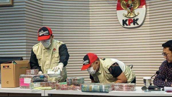 KPK Pamer Uang Rp2,6 Miliar Hasil Pemerasan Bupati Sudewo, Ini Penampakannya!