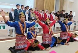 SMAN Mojoagung Lolos Semifinal Lomba Cerdas Cermat, Begini Pesan Cabdindik Jombang untuk Siswa