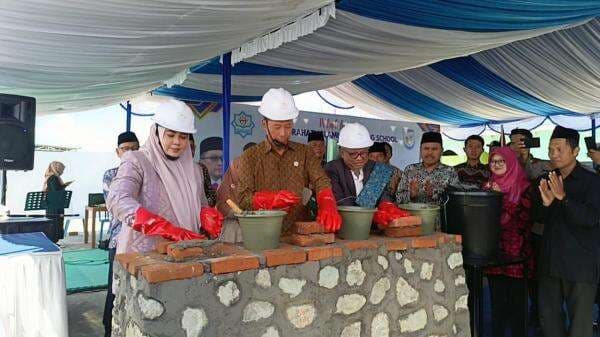 Motivasi Santri di Milad Ke-14 Lenterahati, Wamendiktisaintek Fauzan Ceritakan Kisah Hidupnya Motivasi Santri di Milad Ke-14 Lenterahati, Wamendiktisaintek Fauzan Ceritakan Kisah Hidupnya