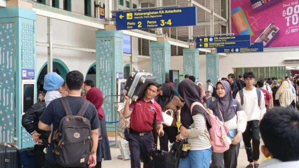 Momen Libur Isra Miraj, 30 Ribu Penumpang Tinggalkan Jakarta Hari Ini