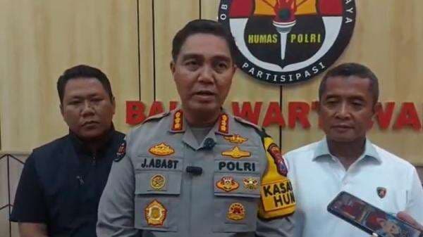 1 Lagi Tersangka Pengusir Nenek Elina Ditangkap Polda Jatim, Total 3 Orang 1 Lagi Tersangka Pengusir Nenek Elina Ditangkap Polda Jatim, Total 3 Orang