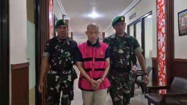 Tim Tabur Kejari Probolinggo Tangkap DPO Korupsi Rp3,5 Miliar di Kendari