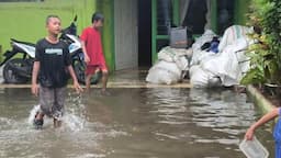 Cerita Warga Jakbar Hidup di Tengah Bayang-Bayang Terjangan Banjir