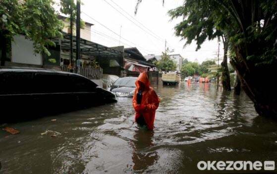 Jakarta Terendam Banjir saat Libur Lebaran, dari Rawa Buaya hingga Kampung Melayu Jakarta Terendam Banjir saat Libur Lebaran, dari Rawa Buaya hingga Kampung Melayu