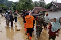 Banjir Bandang dan Longsor Terjang 4 Kabupaten di Sumut, 16 Orang Meninggal dan&nbsp;7 Hilang