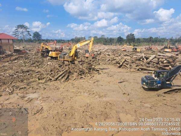 Kemenhut Terus Percepat Pembersihan Kayu Limbah Pascabencana Sumatera