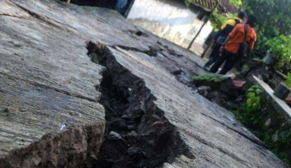 Bencana Pergerakan Tanah di Brebes Meluas ke Pedukuhan Ares Bencana Pergerakan Tanah di Brebes Meluas ke Pedukuhan Ares