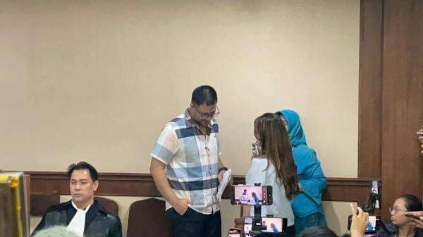 Makin Segar! Begini Penampilan Ammar Zoni di Sidang Lanjutan Kasus Narkoba Hari Ini