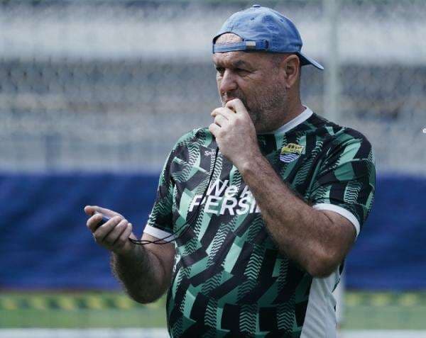 Kisah Bojan Hodak yang Bakal Jadi Tentara Kroasia jika Tak Jadi Pelatih Kisah Bojan Hodak yang Bakal Jadi Tentara Kroasia jika Tak Jadi Pelatih