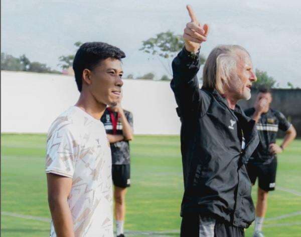 Dewa United Tantang Persib Bandung, Siap Akhiri Rekor Tak Terkalahkan 