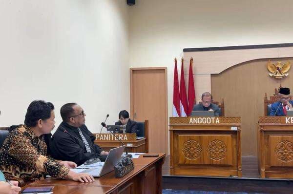 Polemik Ijazah Jokowi, Bonatua Singgung KPU Sembunyikan 9 Informasi