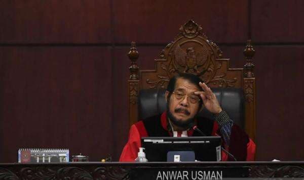 Sering Absen Sidang, Anwar Usman Ngaku Sakit sejak Awal 2025