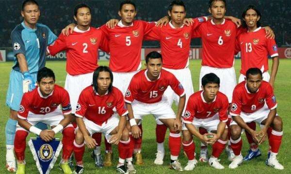 Ditangani Pelatih Inggris, Timnas Indonesia Gagal Lolos Fase Grup Piala AFF 2007! Ditangani Pelatih Inggris, Timnas Indonesia Gagal Lolos Fase Grup Piala AFF 2007!