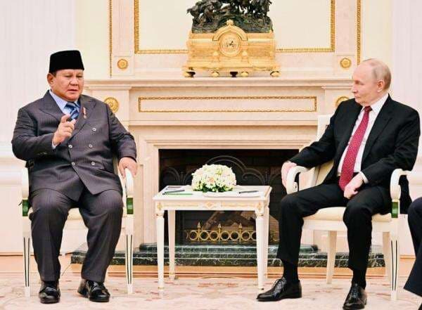 Prabowo Bertemu Putin di Moskow, Bahas Penguatan Perdagangan RI-Rusia