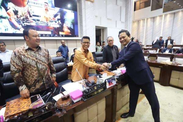 Tok! Komisi XI DPR Pilih Thomas Djiwandono Jadi Deputi Gubernur BI