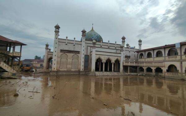 Jelang Ramadan, Kemenag Kebut Pembersihan Masjid Terdampak Banjir di Aceh