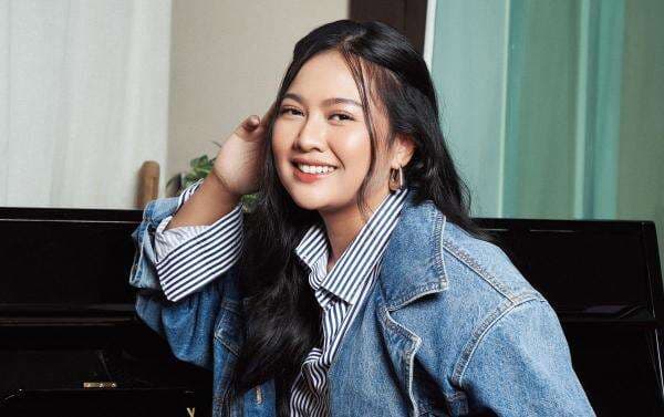 Clara Riva Menjawab Curhatan Lewat Lagu Penuh Perasaan Clara Riva Menjawab Curhatan Lewat Lagu Penuh Perasaan