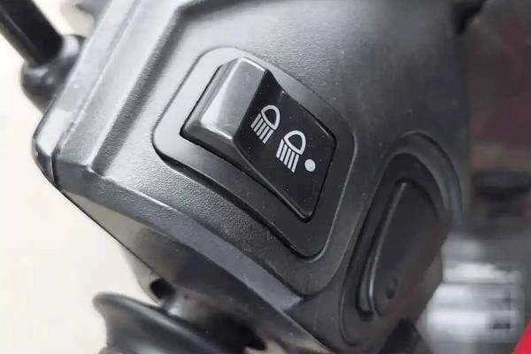 Jangan Disepelekan, Kenali Penyebab Saklar Motor Mati