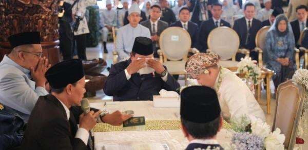 Air Mata Prabowo Tumpah saat Jadi Saksi Nikah Sespri Agung Surahman