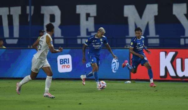 Gol Ferreira Bawa Dewa United Memimpin atas Persib di Babak Pertama