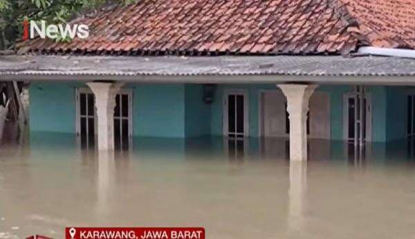 Banjir Kembali Terjang Karawang, Ribuan Rumah di 10 Kecamatan Terendam 2 Meter