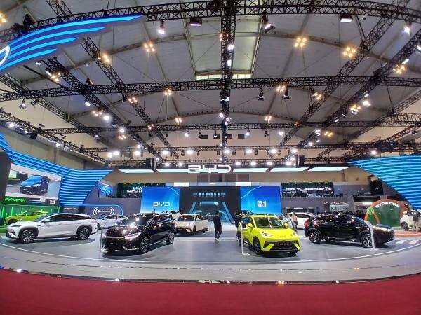 Penjualan Mobil China secara Global Diproyeksi Lampaui Jepang pada 2025