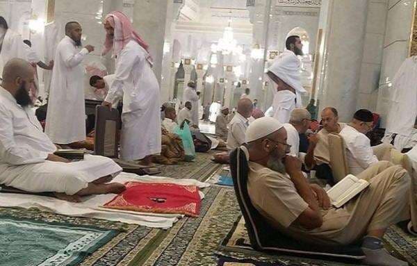 Saudi Keluarkan Panduan Ramadan, Larang Live Streaming Salat hingga Atur Doa Qunut
