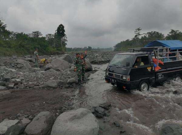 Aksi Pasukan Elite TNI Bantu Korban Letusan Gunung Semeru hingga Terjang Banjir Lahar Dingin