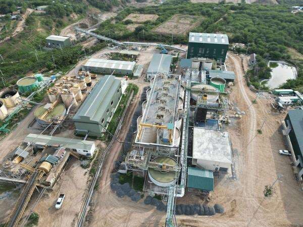 Pekannya Saham Grup Bakrie, DEWA-BUMI Cs Terbang Puluhan Persen